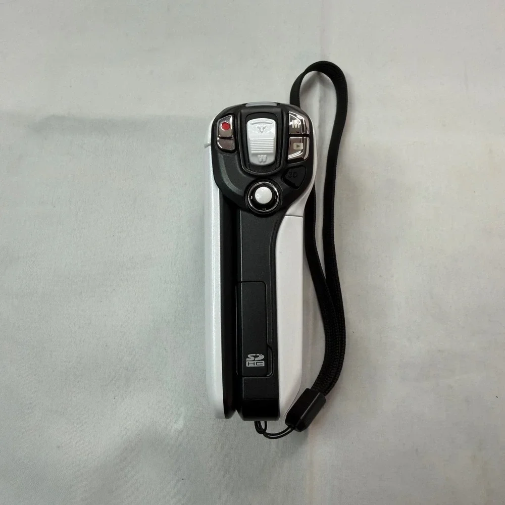 DXG DXG-5D7V 3D Pocket Camcorder 5MP CMOS with Pouch